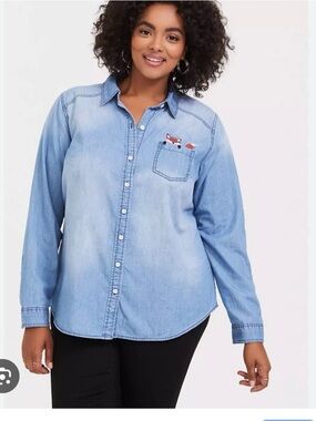 Torrid Taylor light wash cotton button up blouse shirt fox embroidery